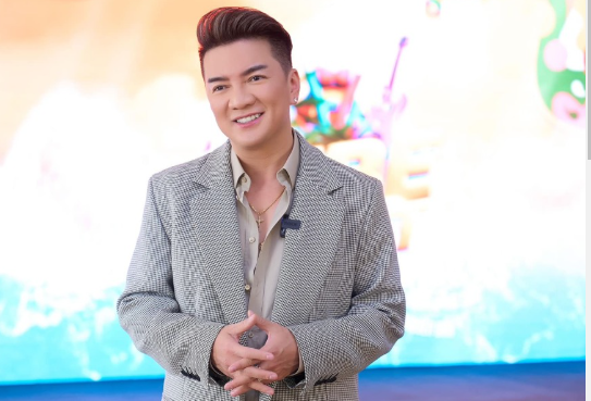 Dam Vinh Hung Net Worth: Singer's Wealth and Career